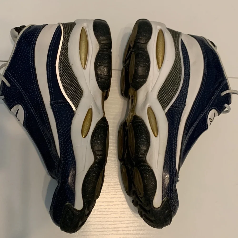 Vintage 1997 Reebok Allen Iverson Women's size 6